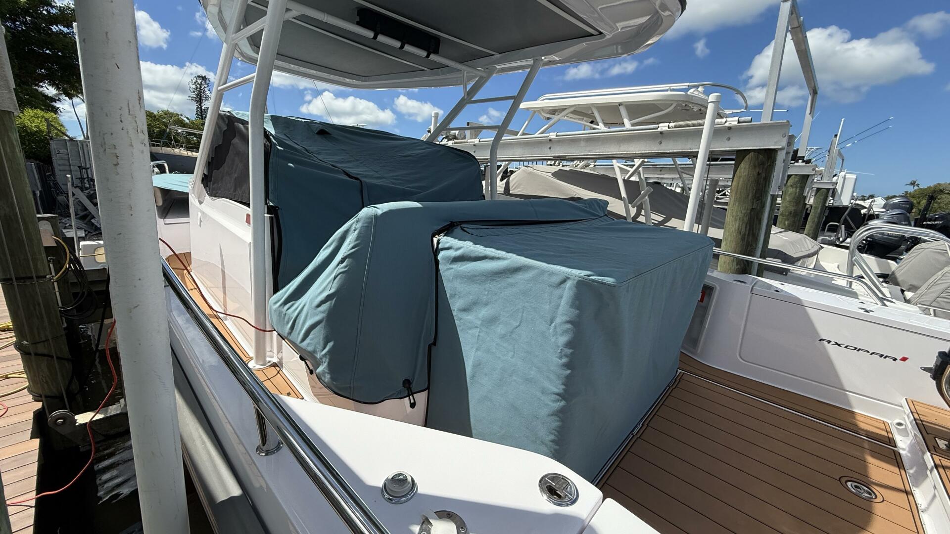 28ft Axopar Yacht For Sale
