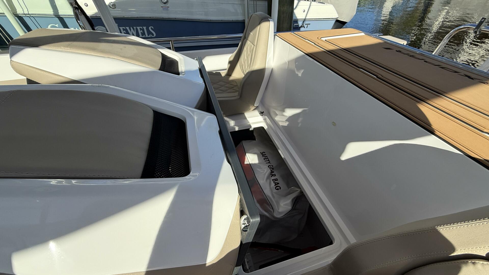 28ft Axopar Yacht For Sale