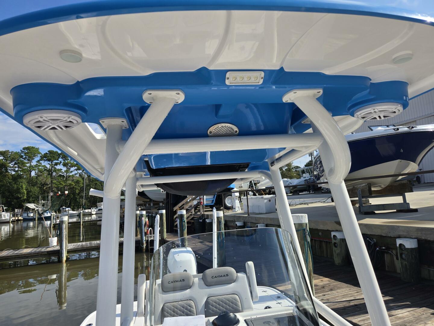 28ft Caymas Yacht For Sale