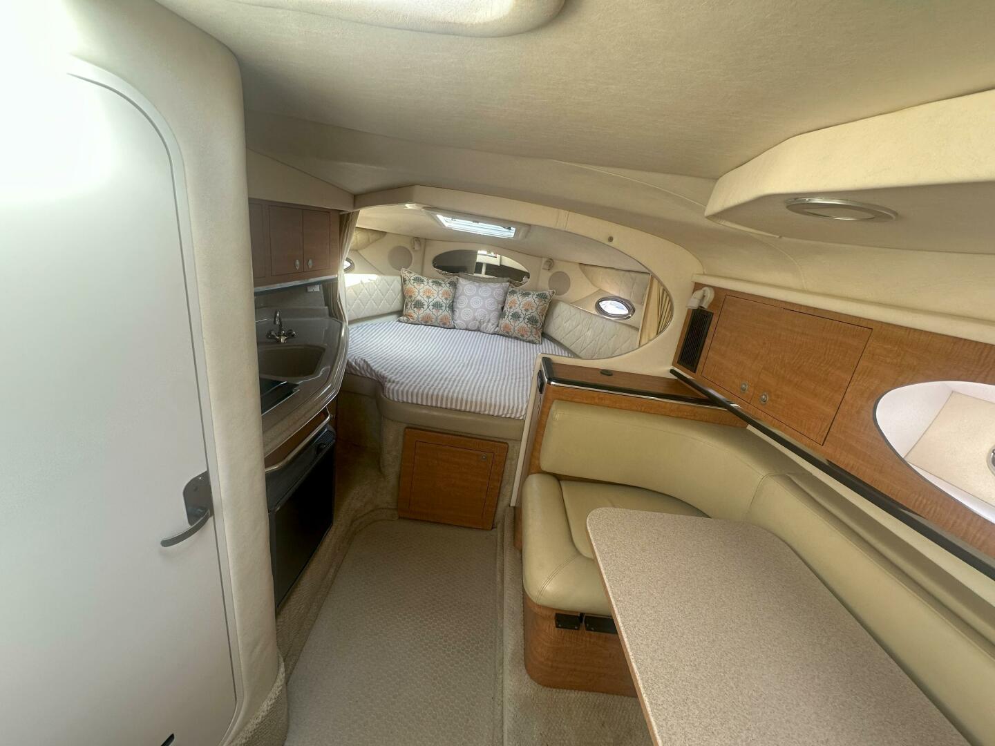 29ft Sea Ray Yacht For Sale