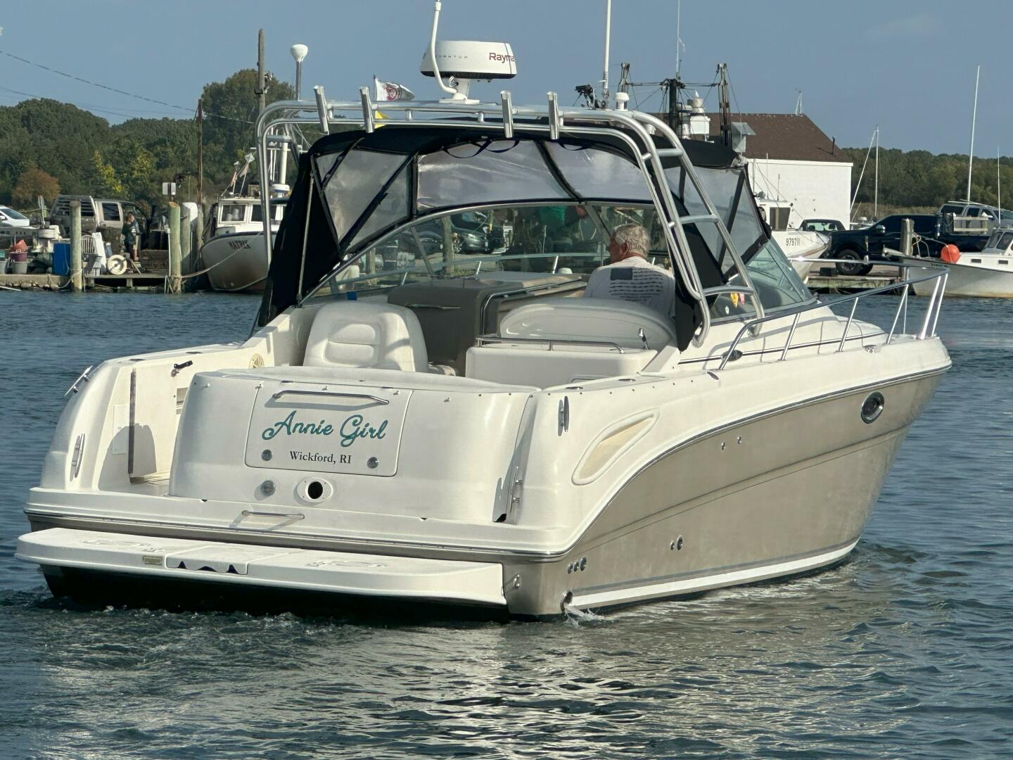 29ft Sea Ray Yacht For Sale