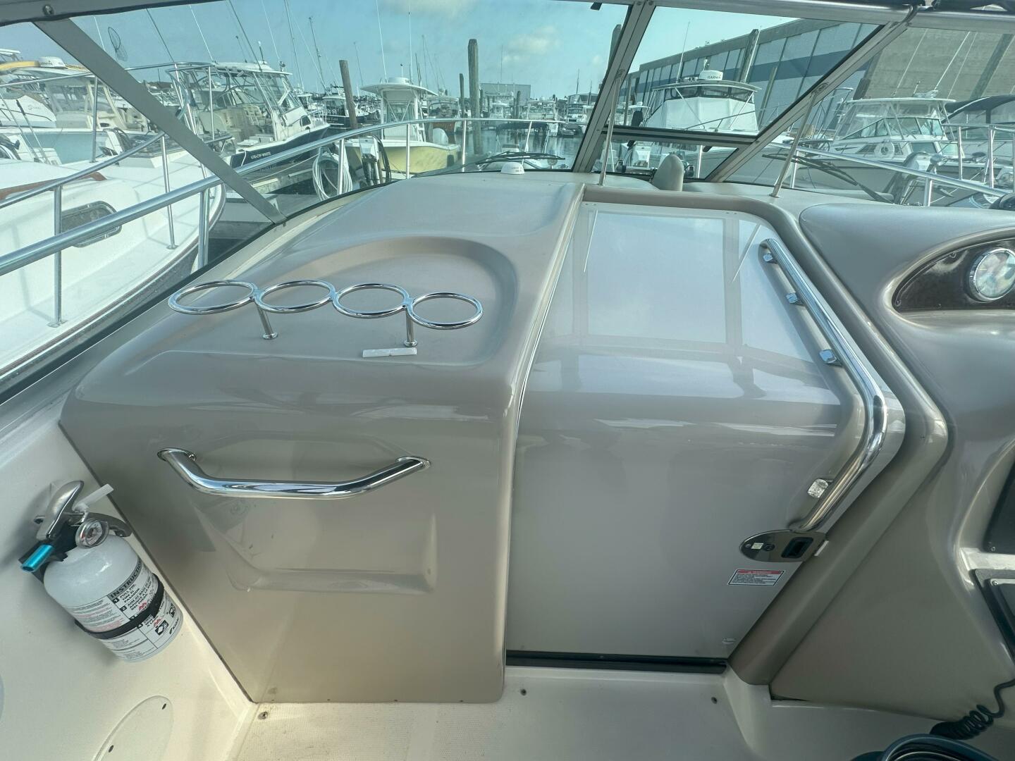 29ft Sea Ray Yacht For Sale