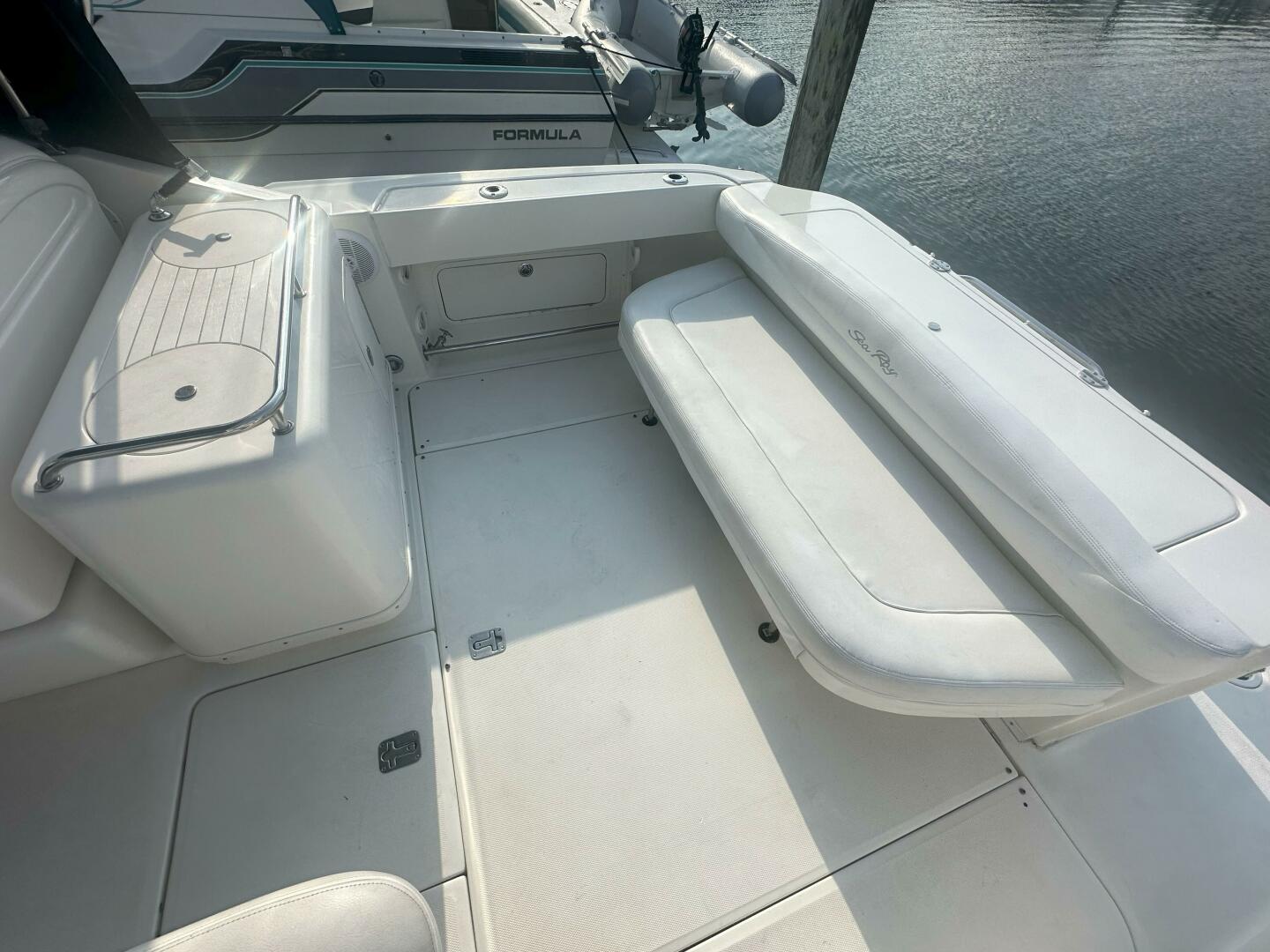 29ft Sea Ray Yacht For Sale