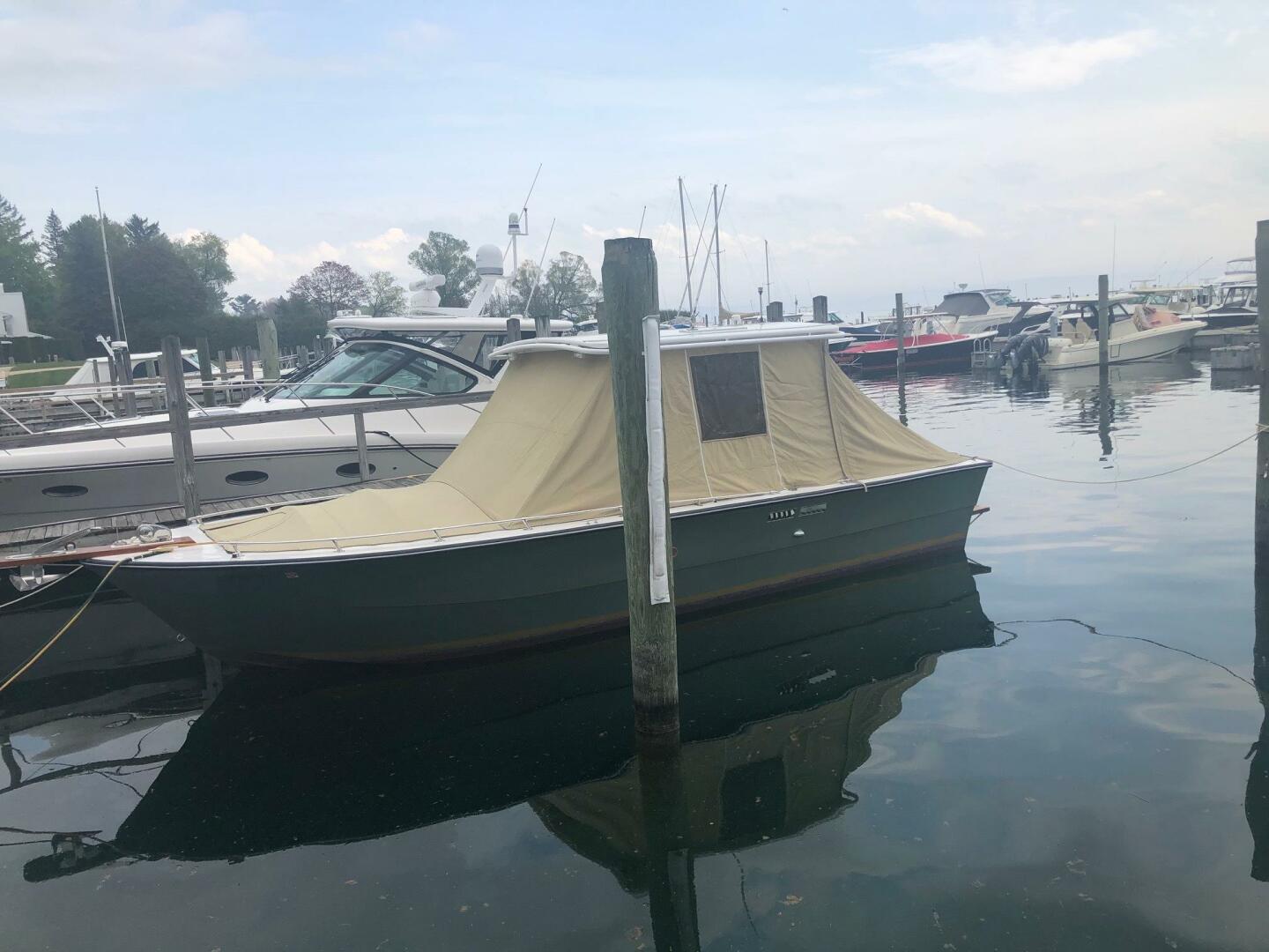 Legend 28ft Custom Yacht For Sale