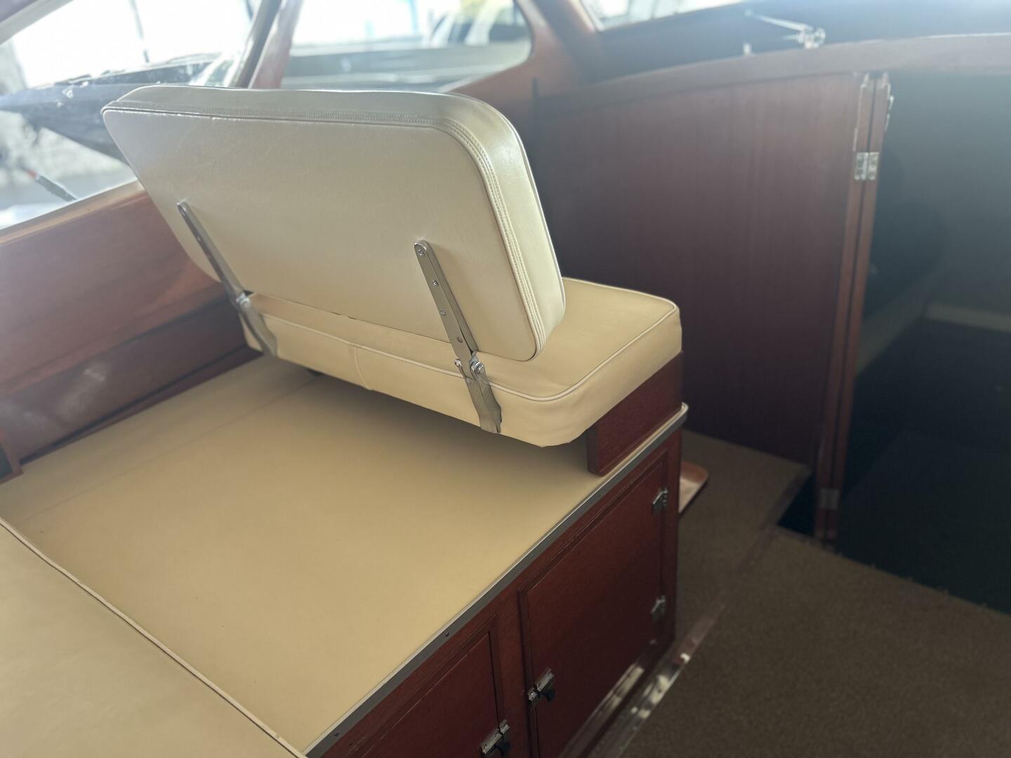 30ft Prowler Yacht For Sale