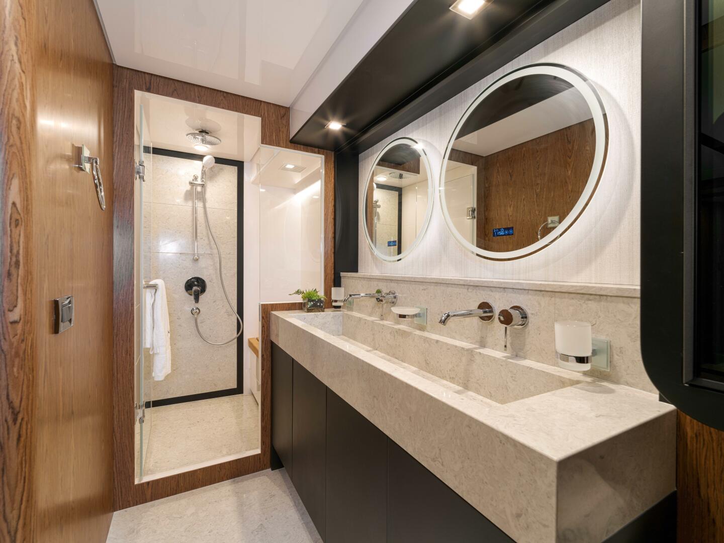 Horizon V68 Hull 12