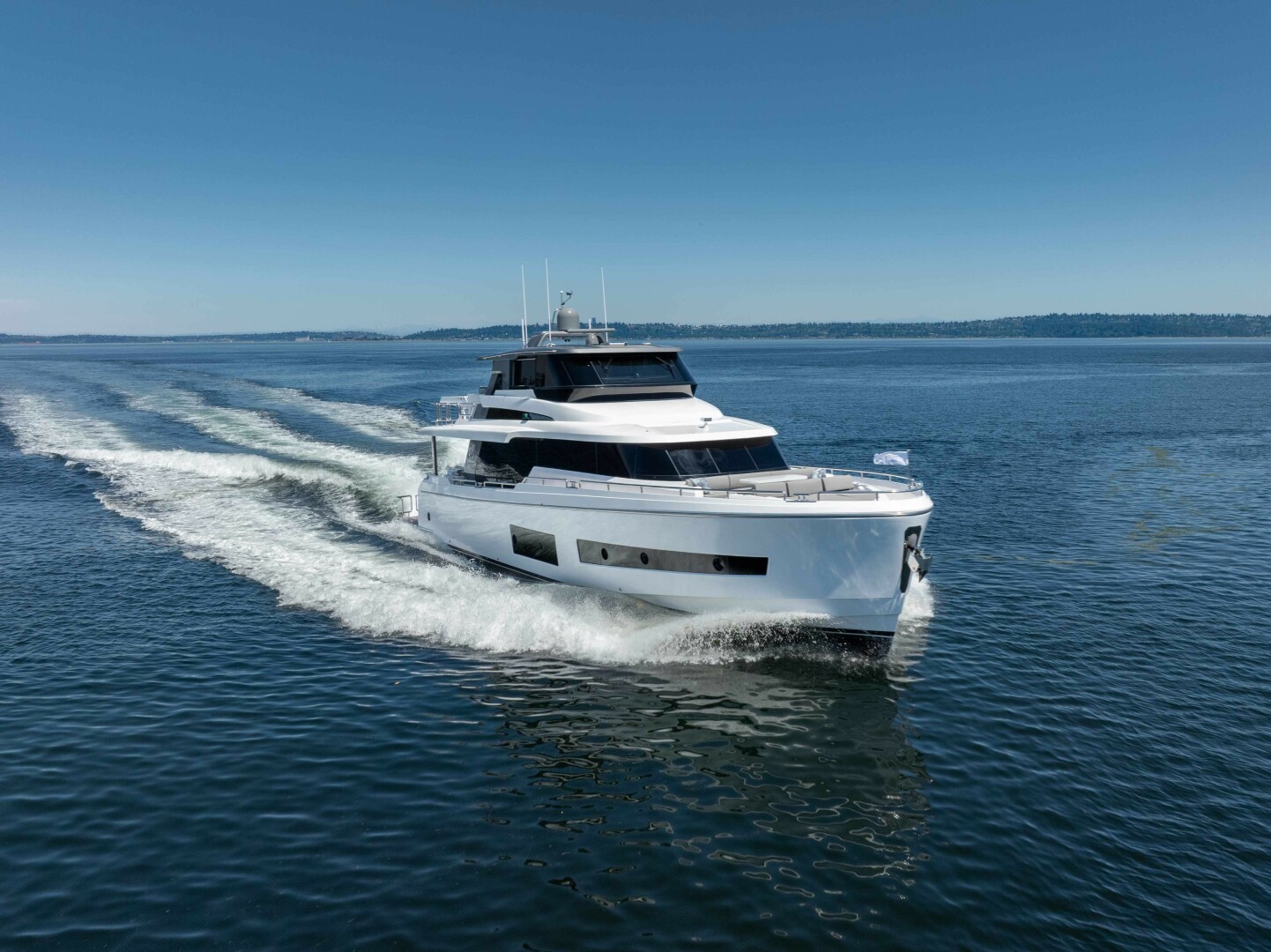 Horizon V68 Hull 12