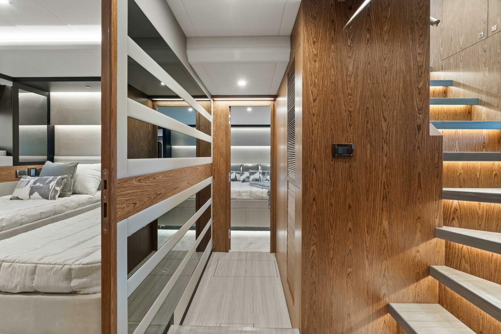Horizon V68 Hull 12