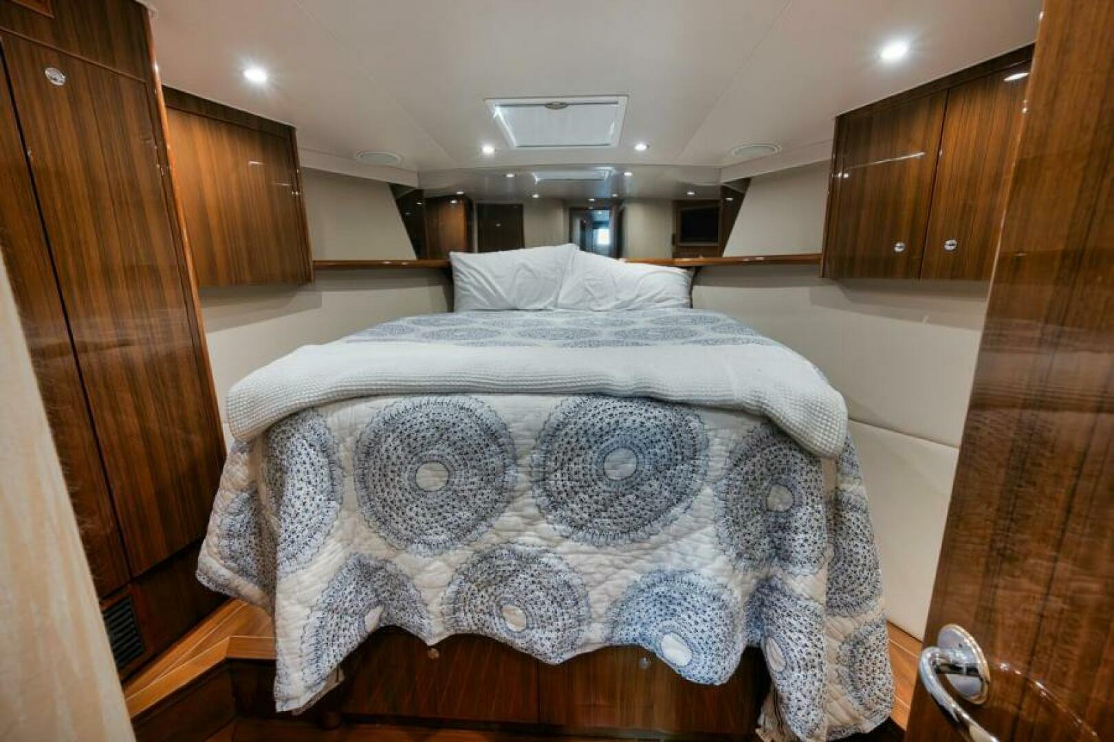 61 Viking The Good Life- Master Stateroom