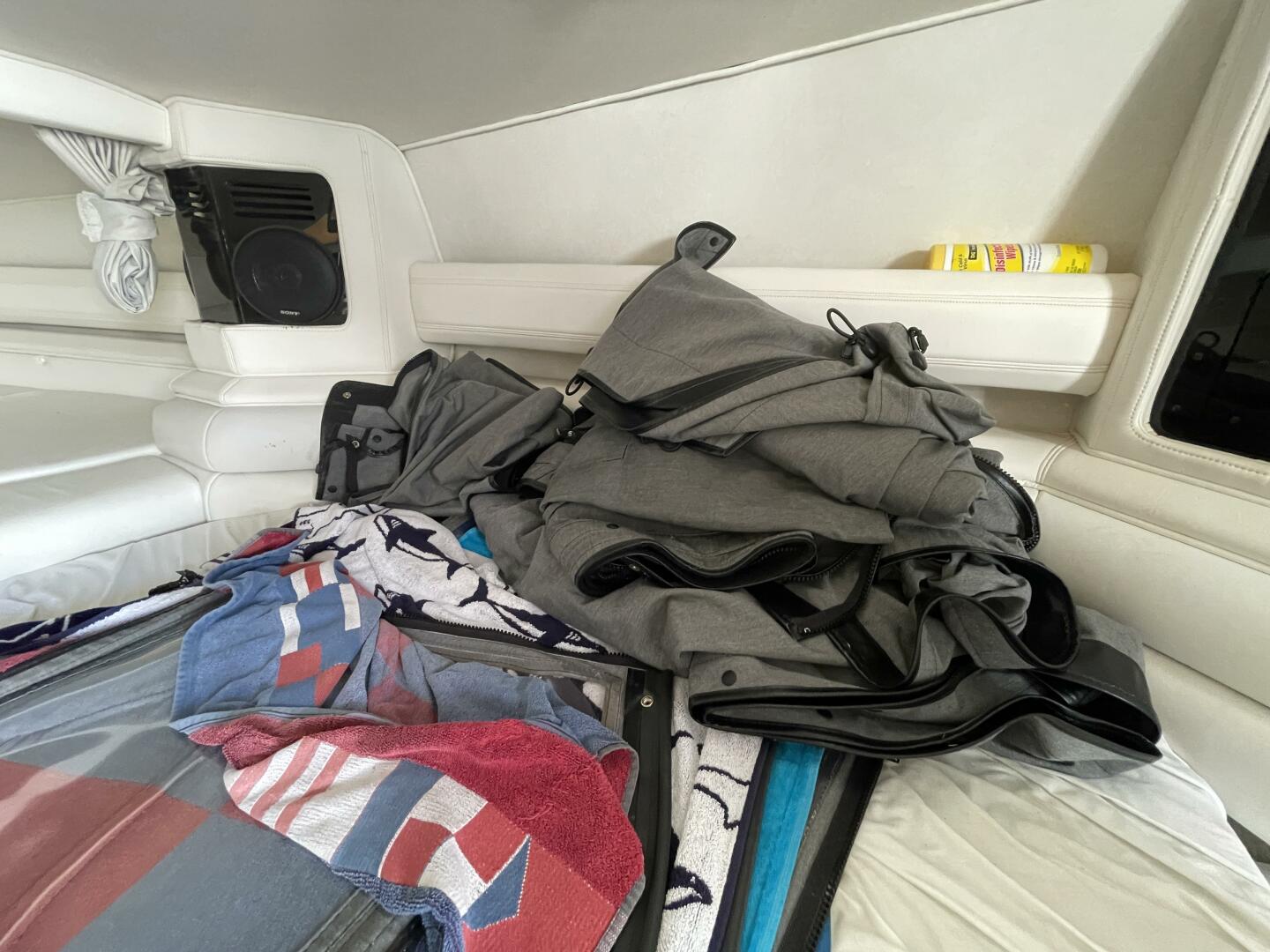 4 EVER YOUNG 38ft Fountain Yacht For Sale