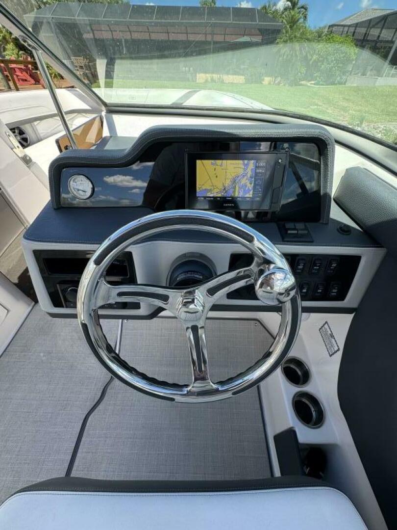 26ft Regal Yacht For Sale