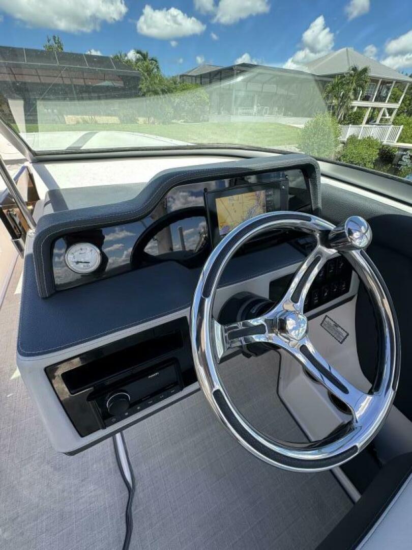 26ft Regal Yacht For Sale