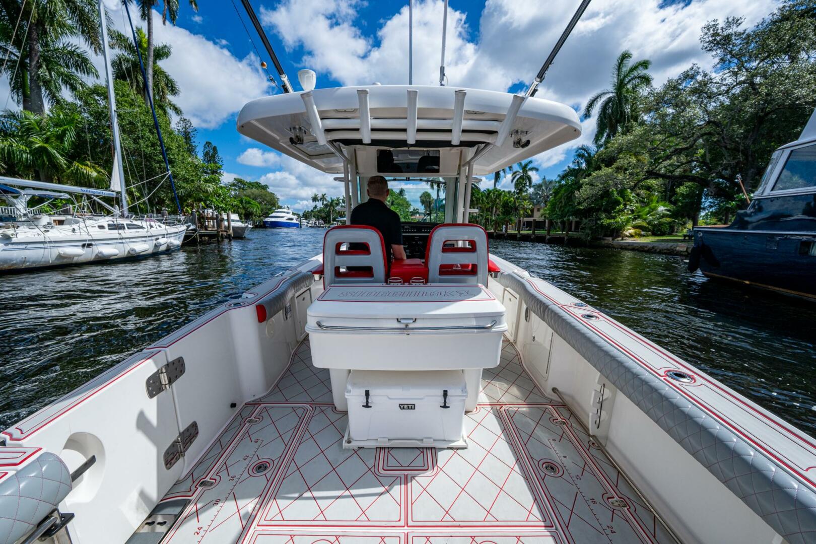 DARE TO DREAM S SIDECHICK 33ft Boston Whaler Yacht For Sale