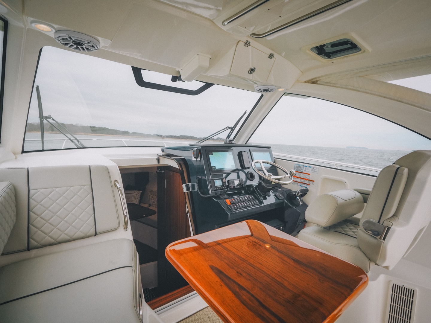 Amazing Grace 32ft Pursuit Yacht For Sale