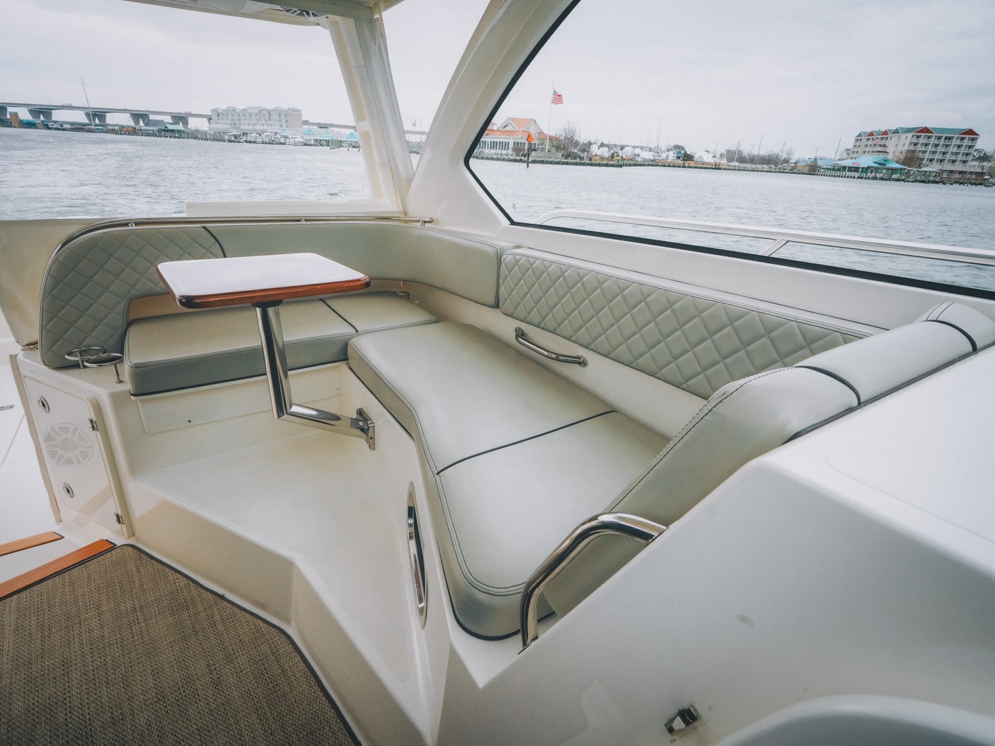 Amazing Grace 32ft Pursuit Yacht For Sale