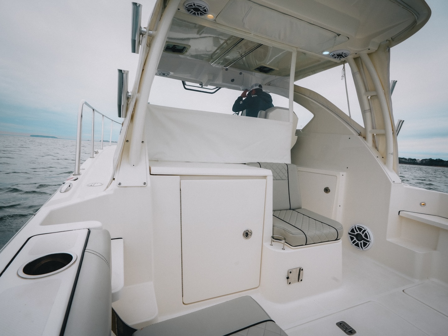 Amazing Grace 32ft Pursuit Yacht For Sale