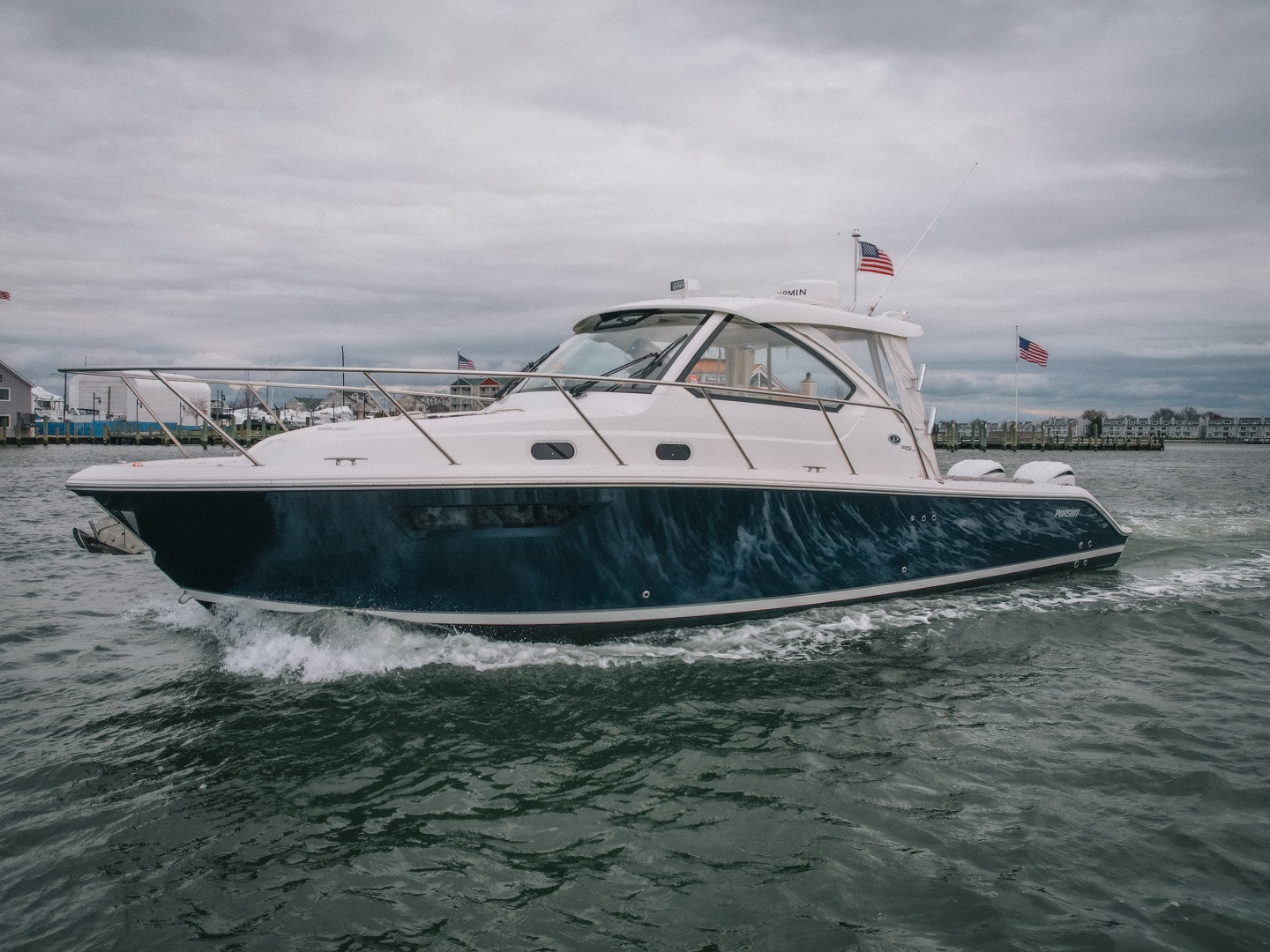 Amazing Grace 32ft Pursuit Yacht For Sale