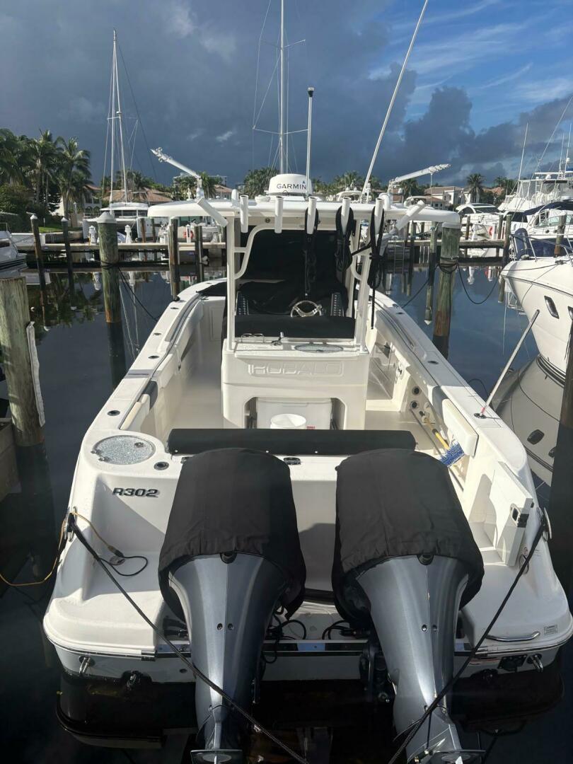 30ft Robalo Yacht For Sale