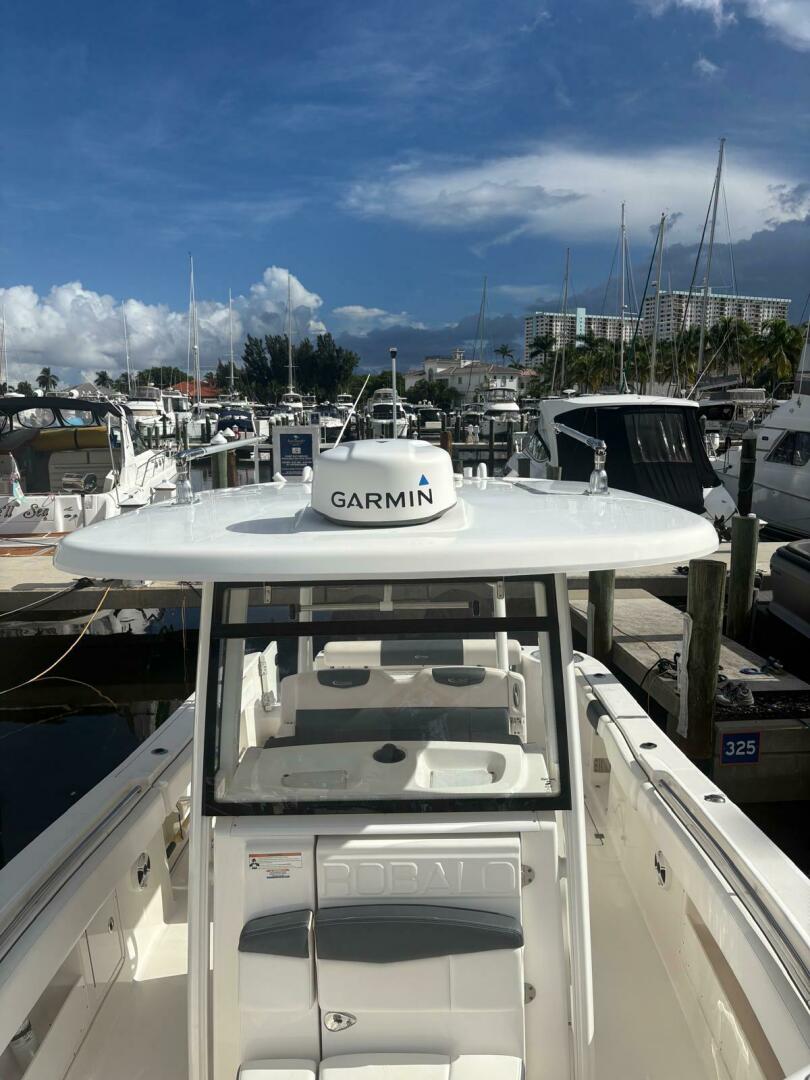 30ft Robalo Yacht For Sale