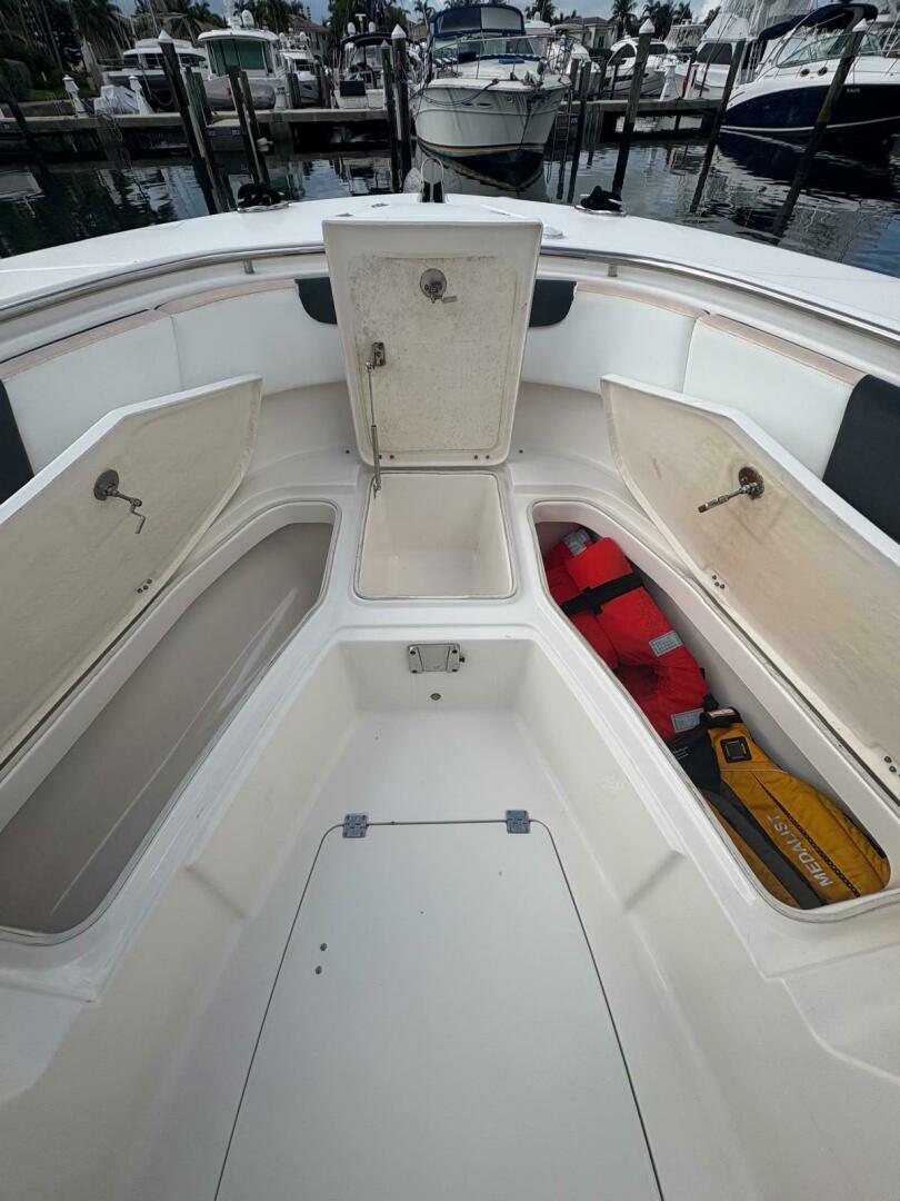 30ft Robalo Yacht For Sale