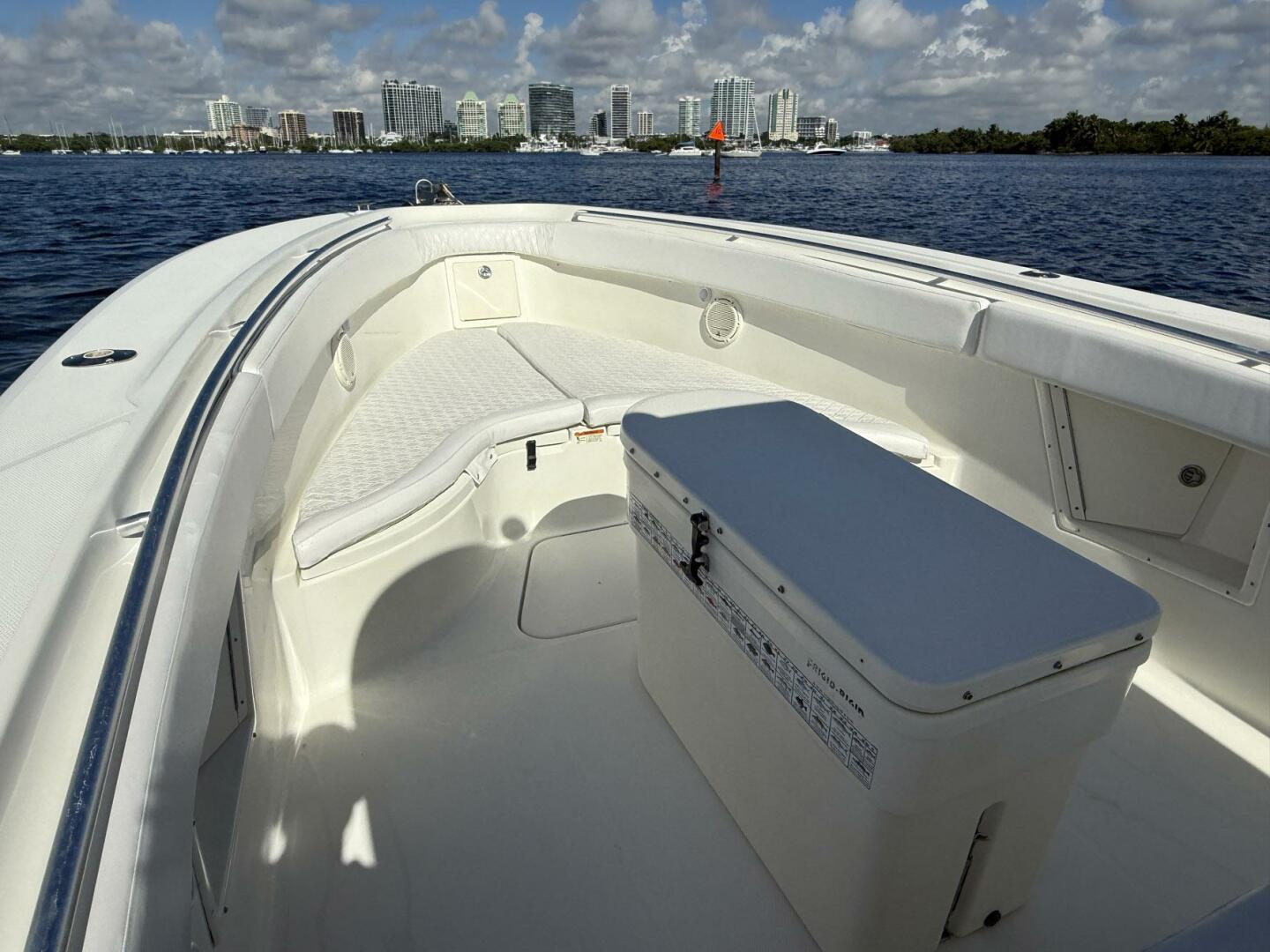 5 O Clock Somewhere 33ft Hydra Sports Yacht For Sale