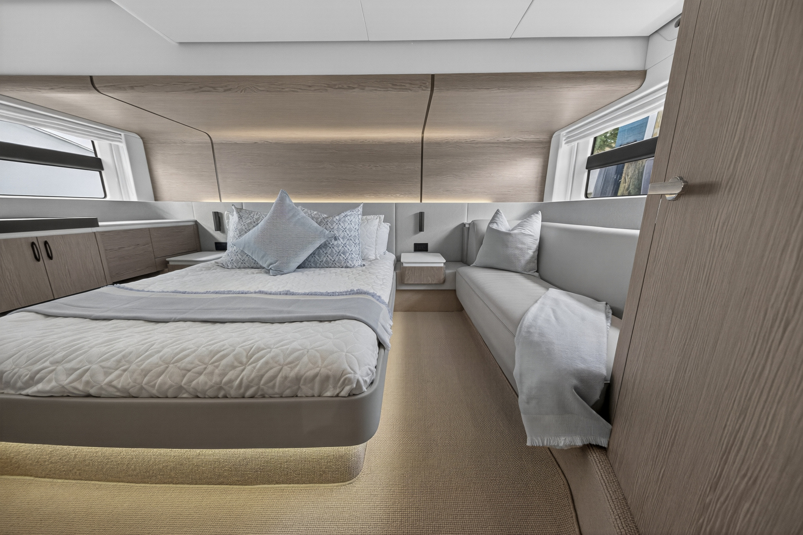 53ft Azimut Yacht For Sale