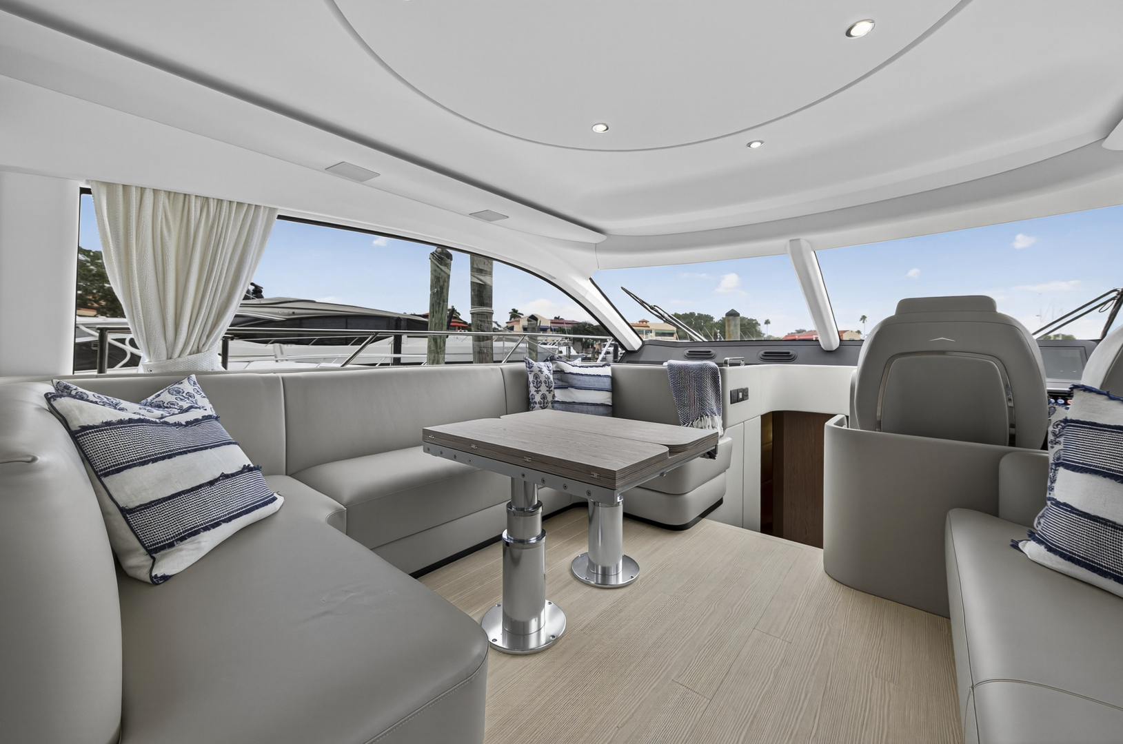 53ft Azimut Yacht For Sale