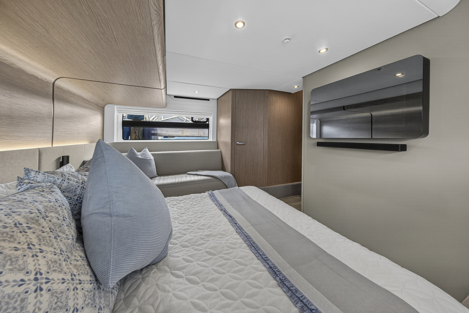 53ft Azimut Yacht For Sale