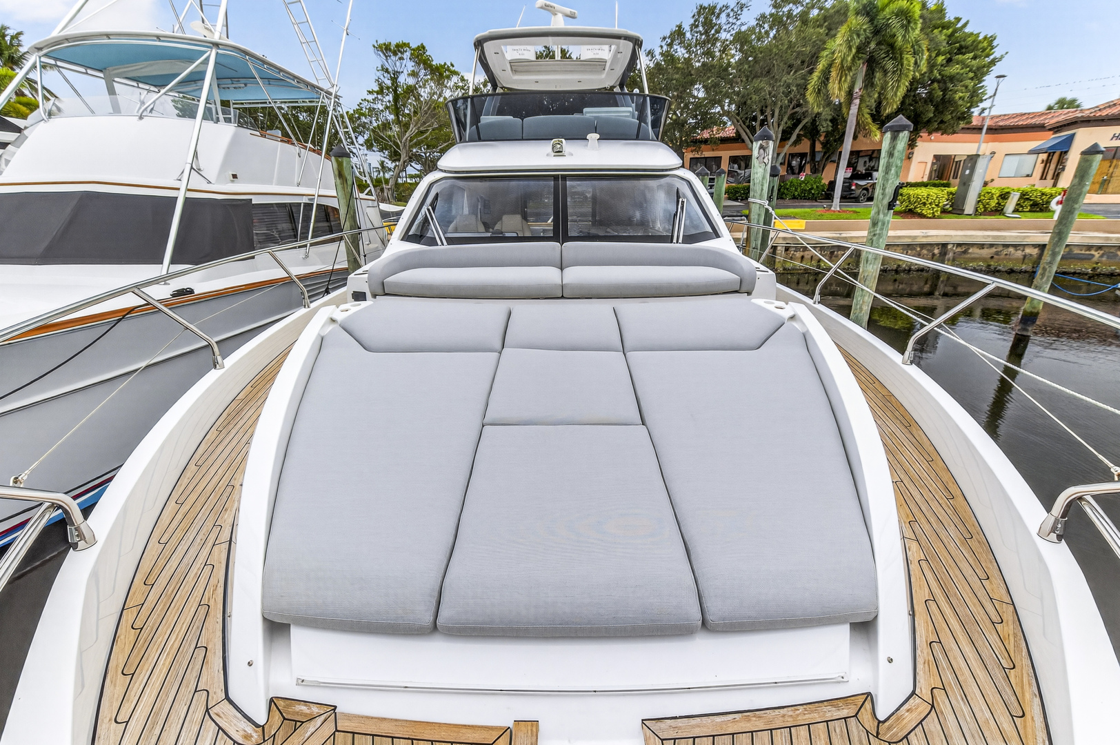 53ft Azimut Yacht For Sale