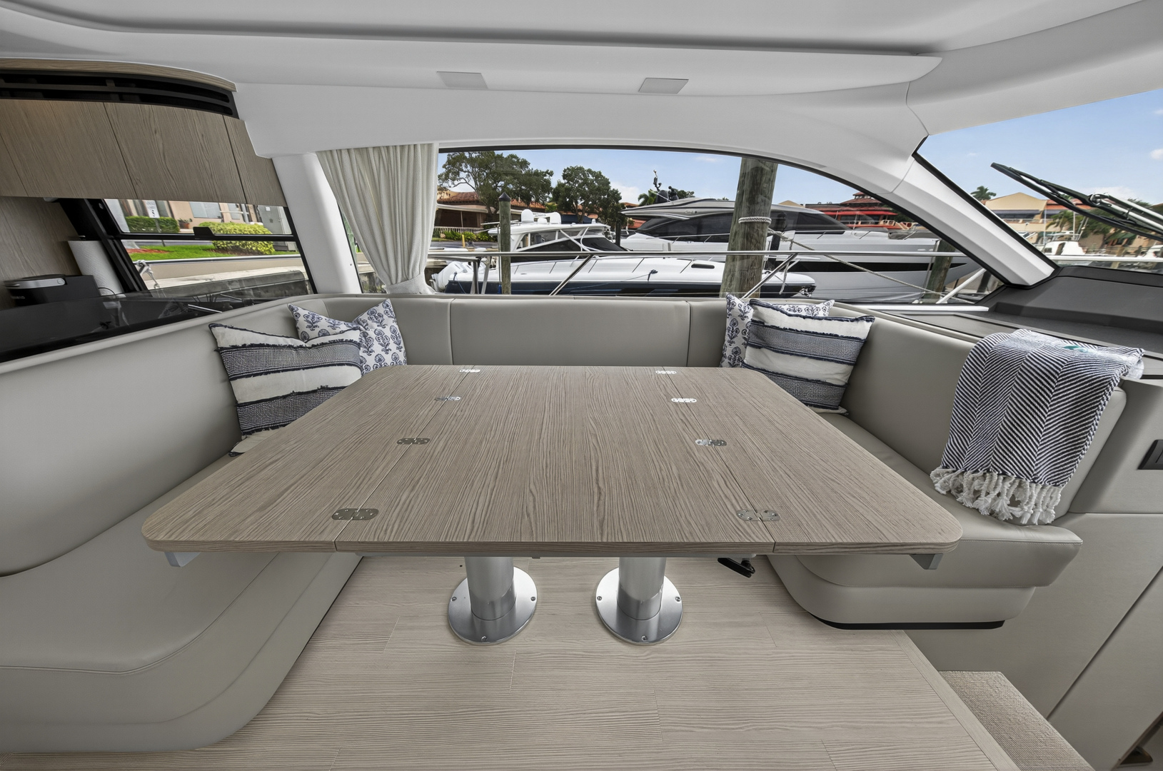 53ft Azimut Yacht For Sale