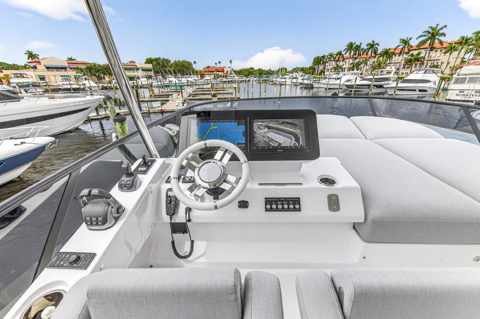 53ft Azimut Yacht For Sale