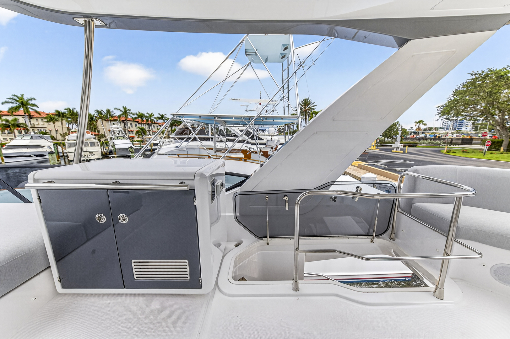 53ft Azimut Yacht For Sale