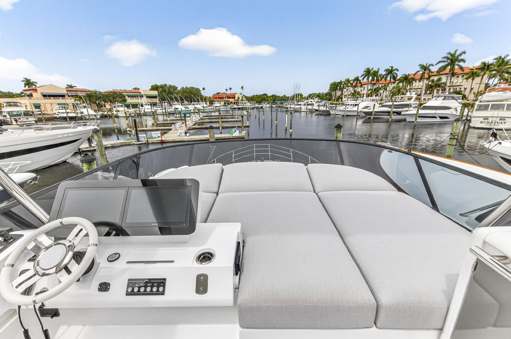 53ft Azimut Yacht For Sale
