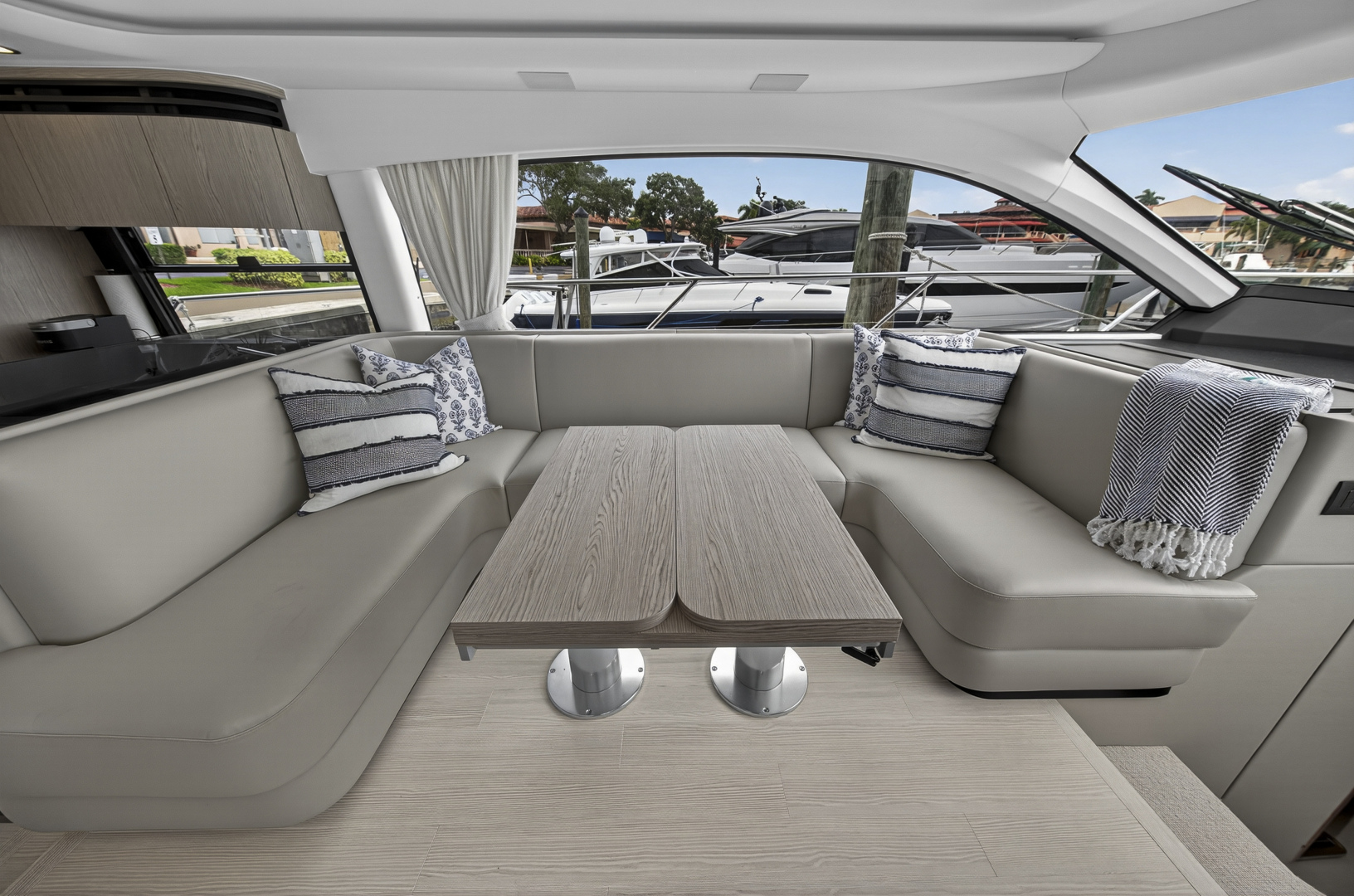 53ft Azimut Yacht For Sale
