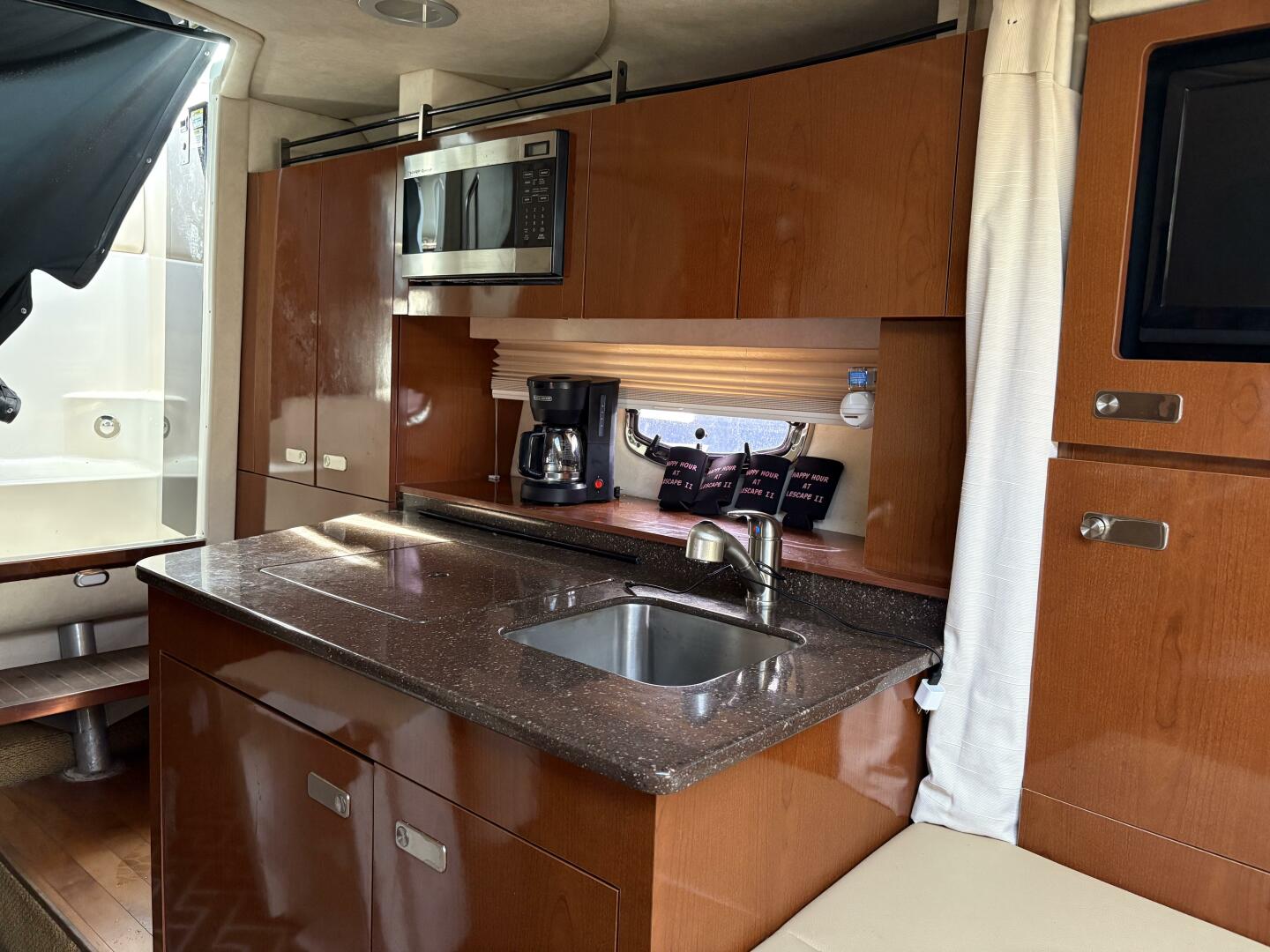 L rsquo Escapade  31ft Sea Ray Yacht For Sale