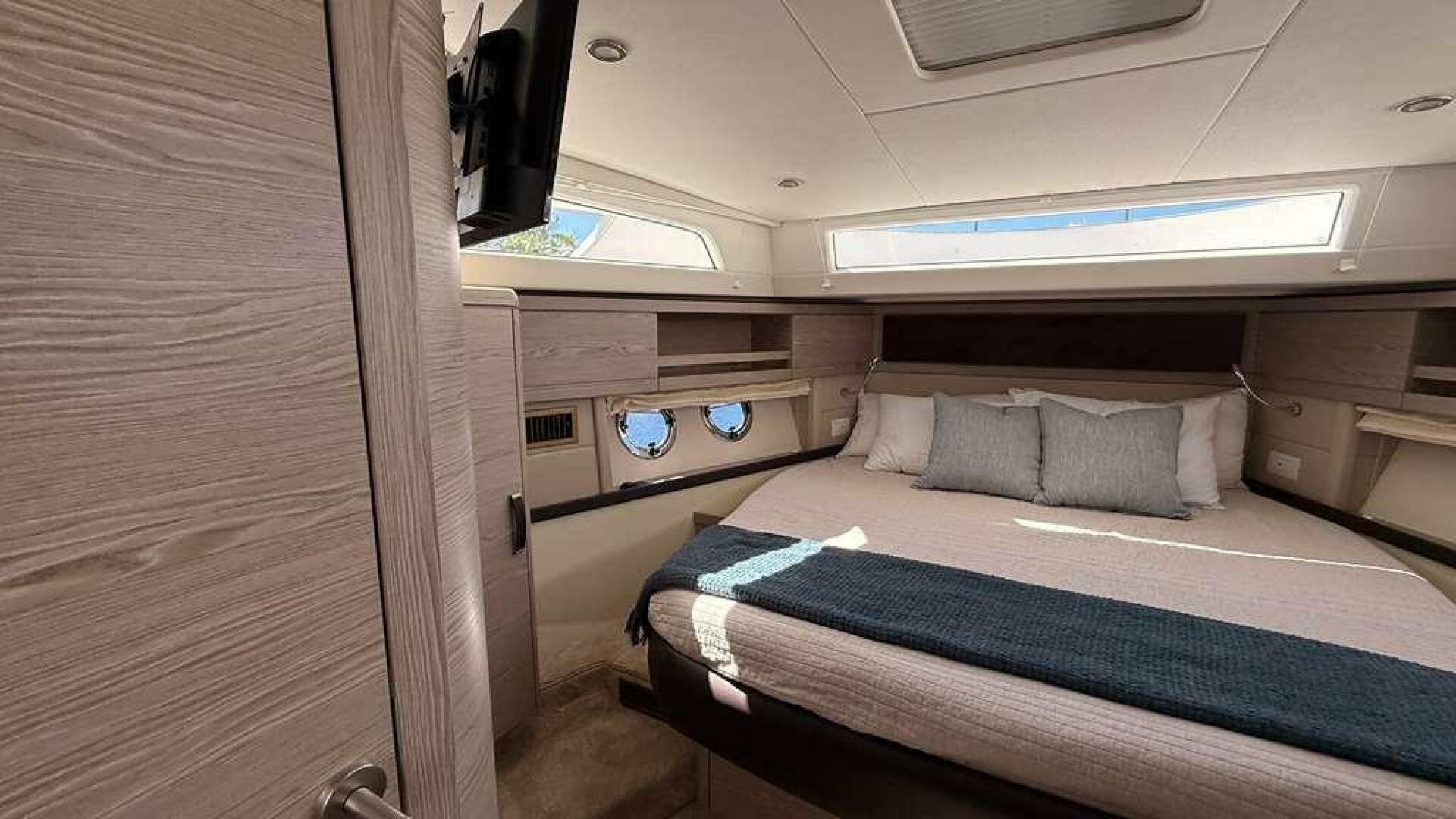 Electric Summer 48ft Greenline Yacht For Sale