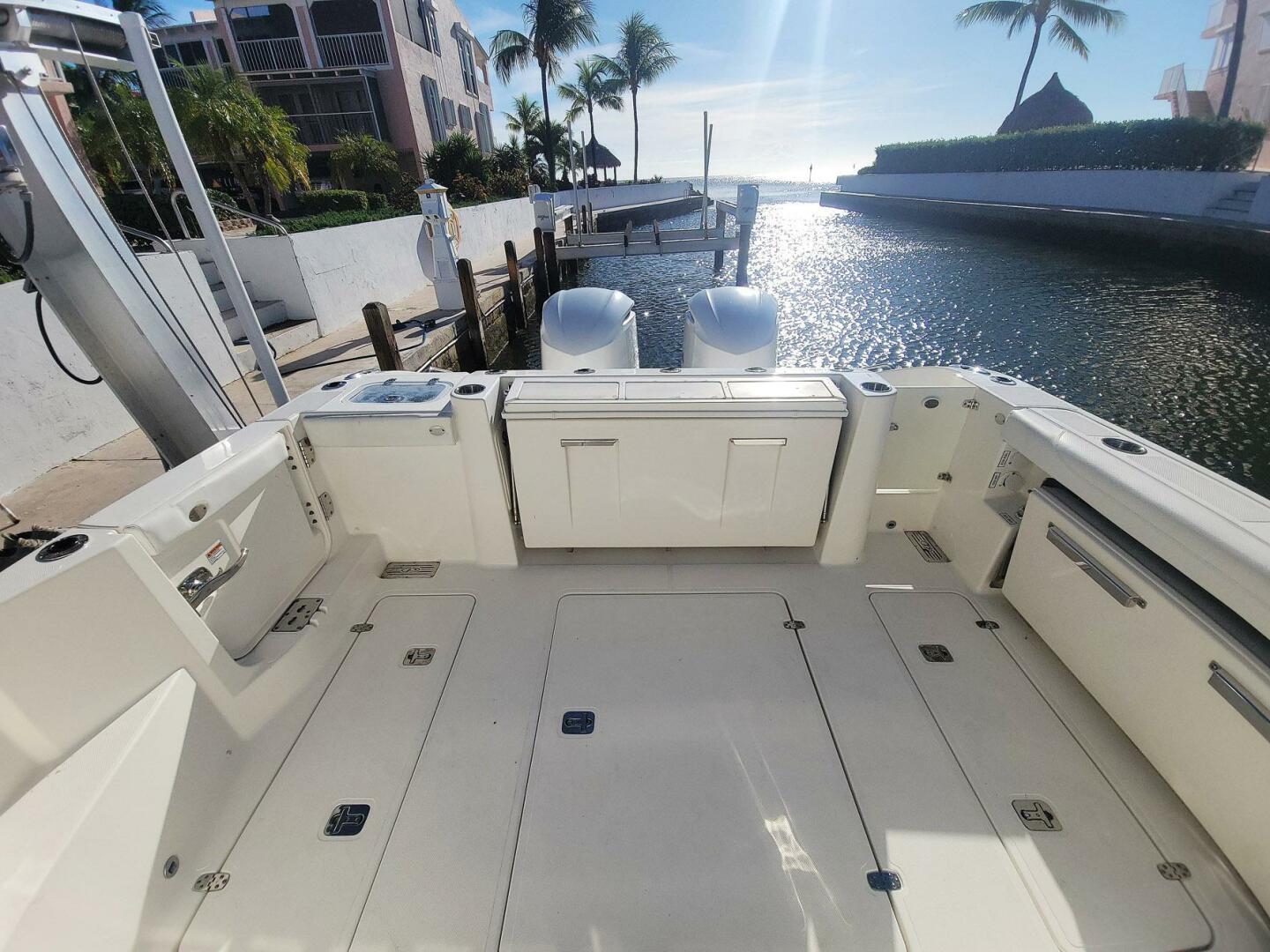 32ft Pursuit Yacht For Sale