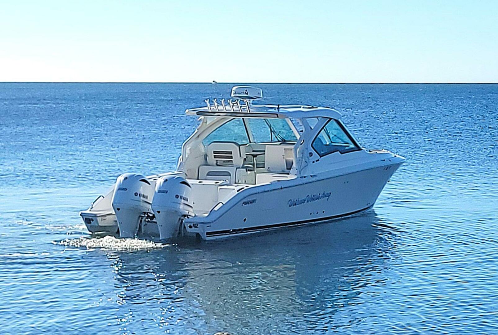 32ft Pursuit Yacht For Sale