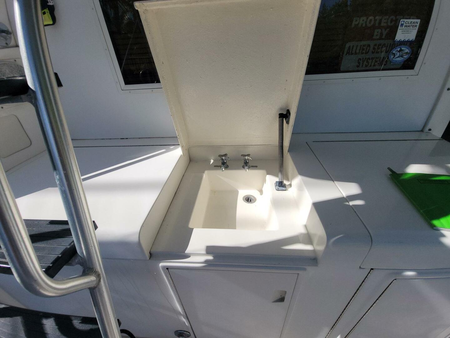 Trophy Hunter 50ft Bertram Yacht For Sale