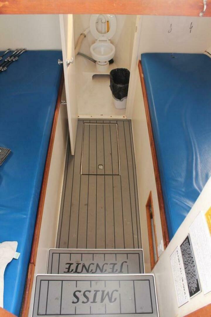 MISS JENNIE 38ft H amp H Marine Yacht For Sale