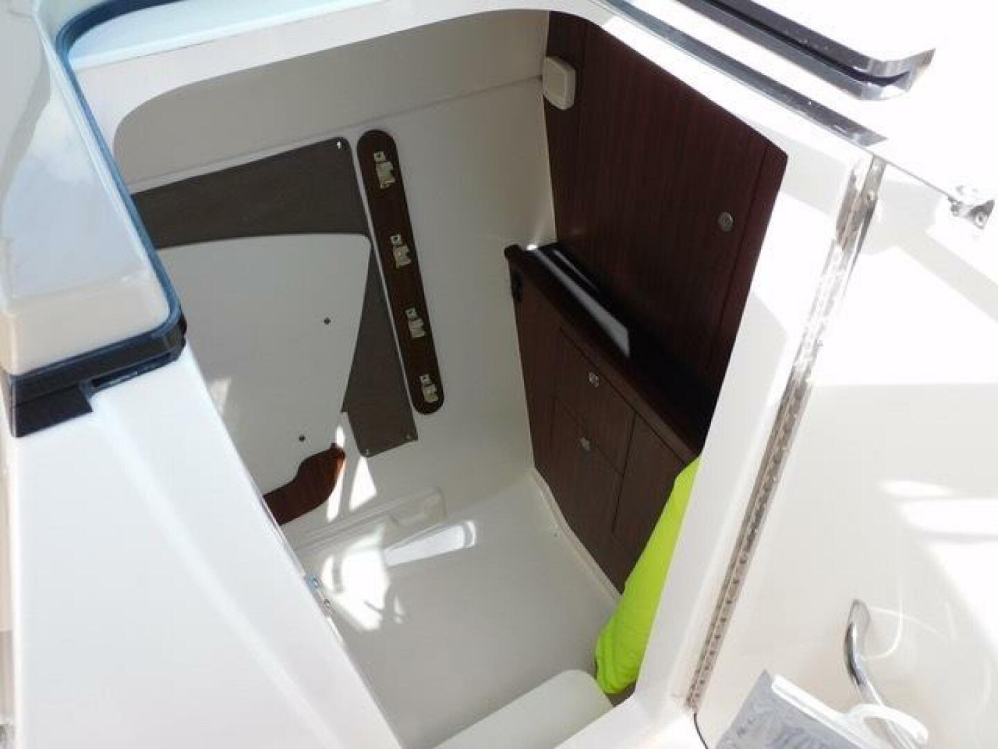32ft Pursuit Yacht For Sale