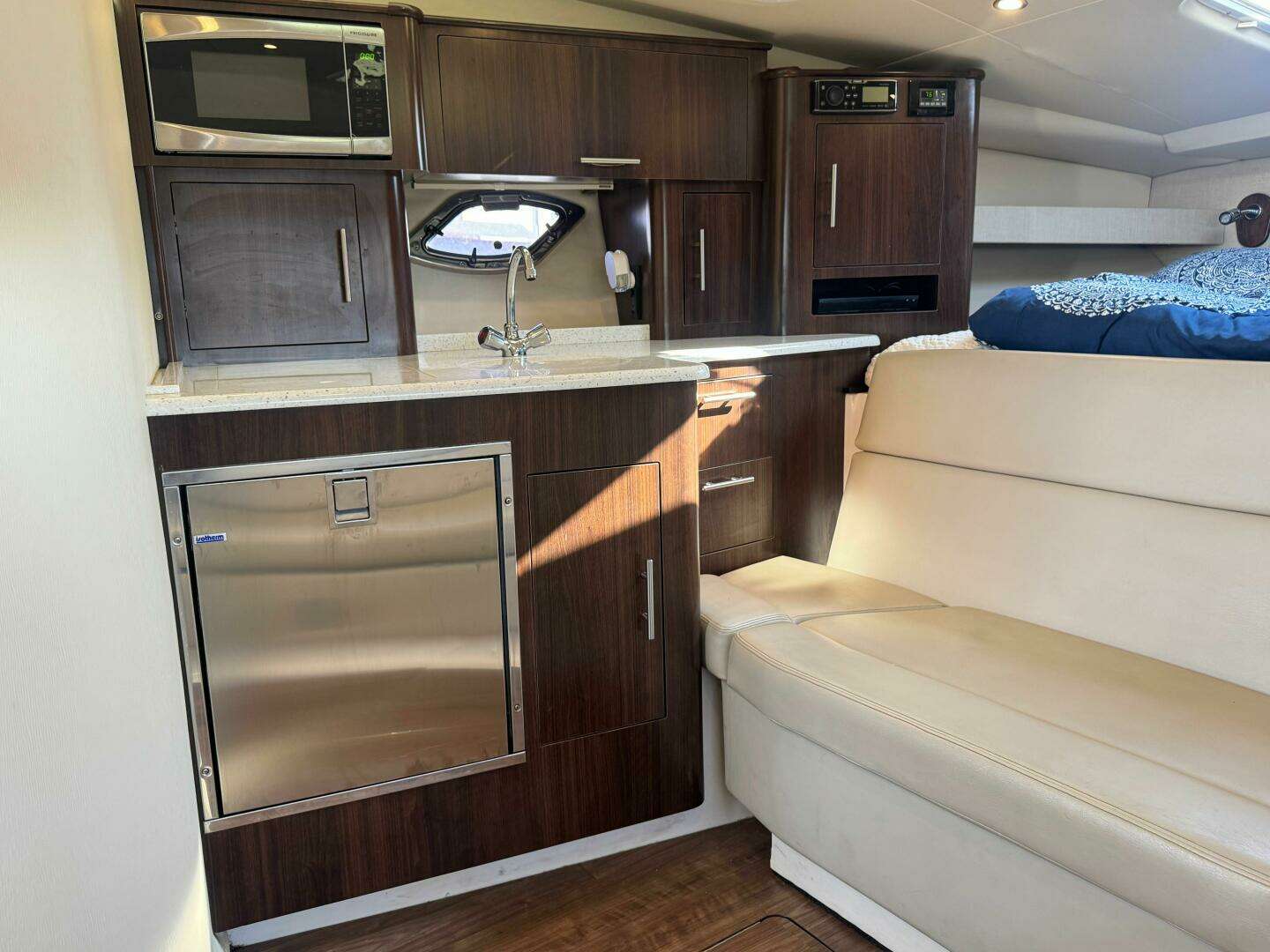 35ft Regal Yacht For Sale 35ft Regal Yacht For Sale