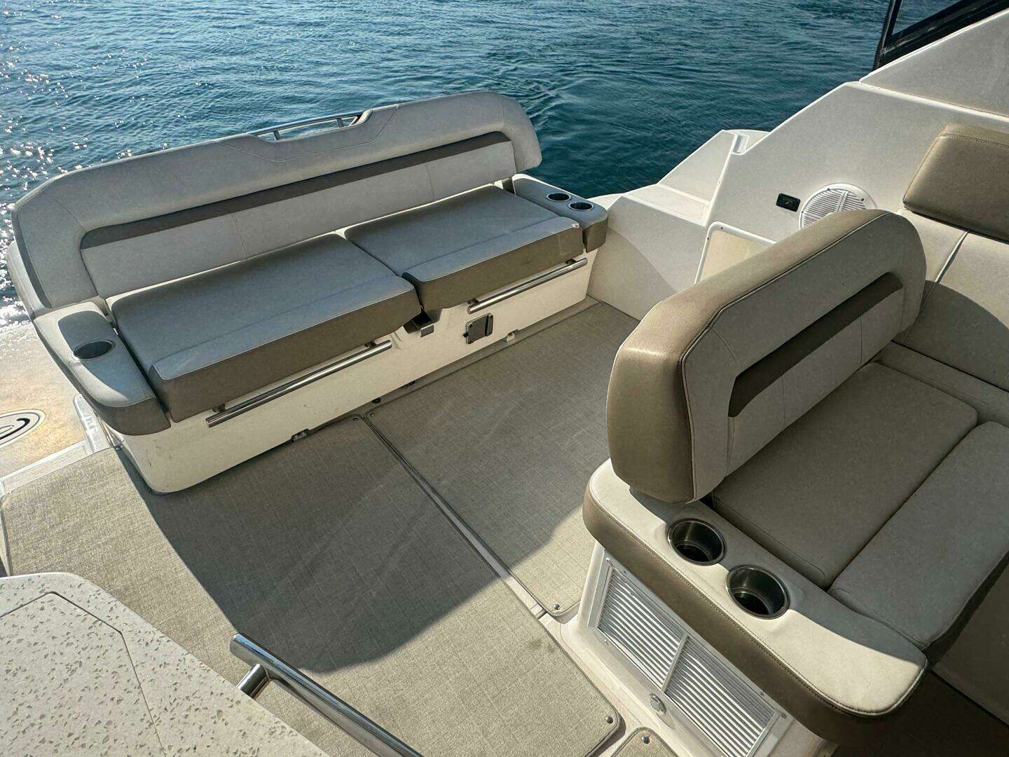 35ft Regal Yacht For Sale 35ft Regal Yacht For Sale