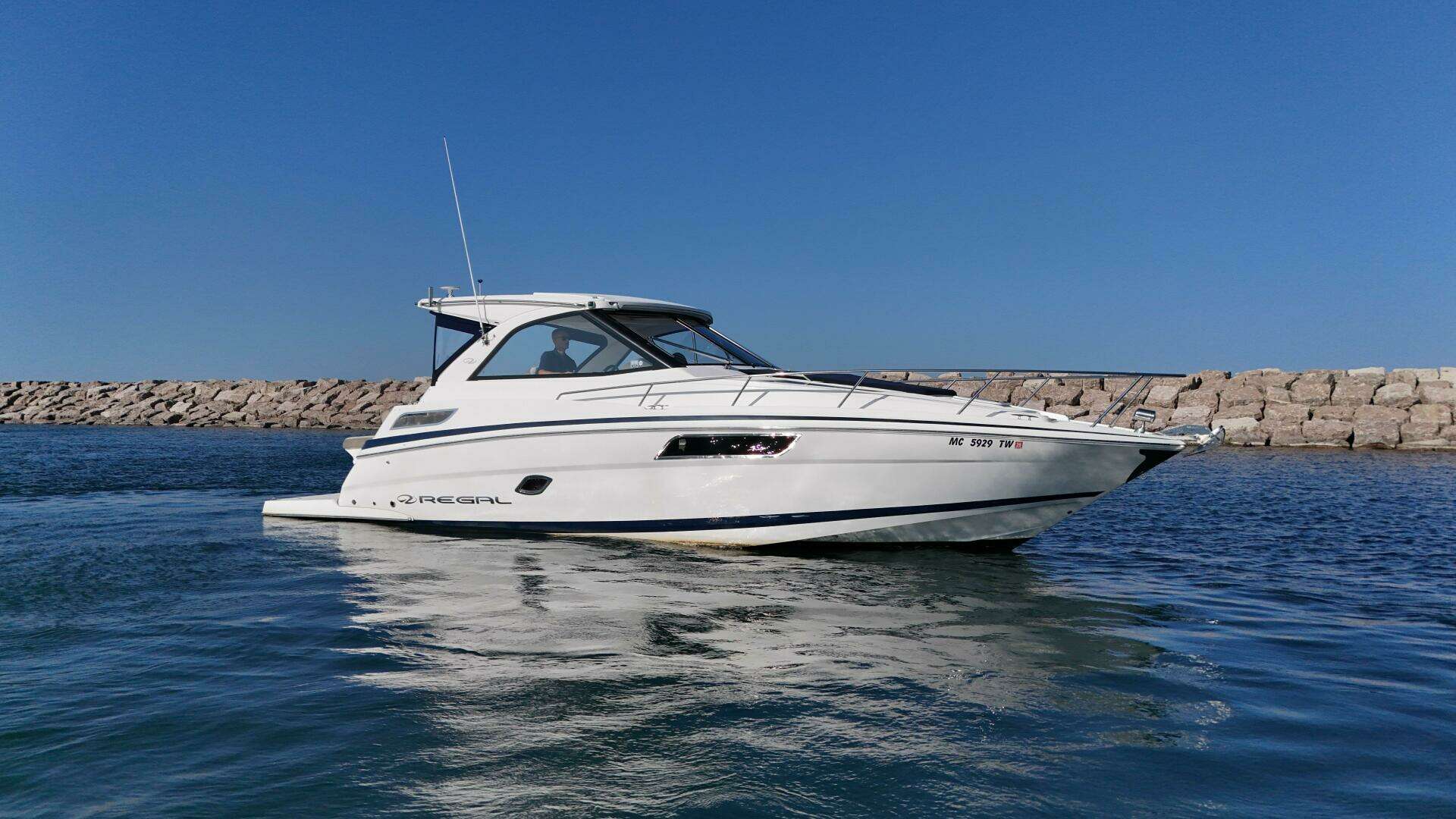 35ft Regal Yacht For Sale 35ft Regal Yacht For Sale