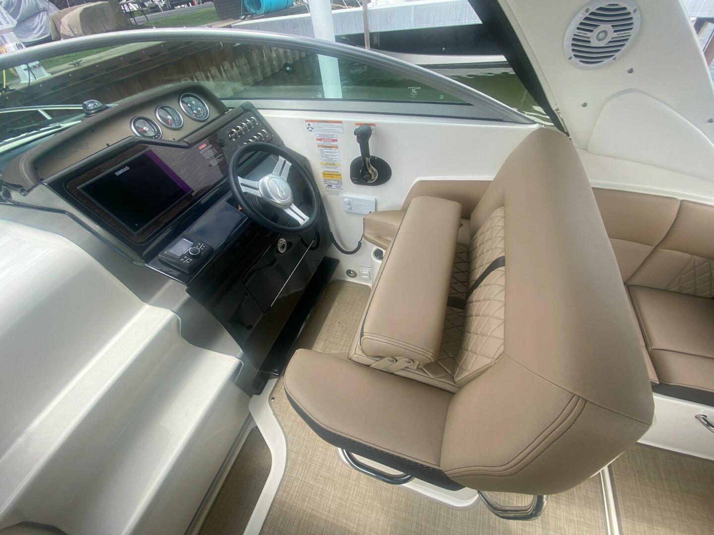 26ft Sea Ray Yacht For Sale