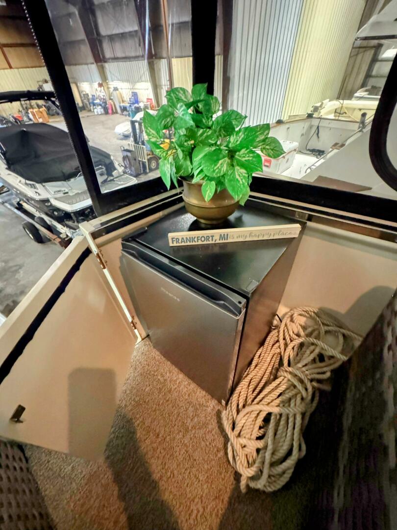 Kutting Loose 3 40ft Carver Yacht For Sale Kutting Loose 3 40ft Carver Yacht For Sale