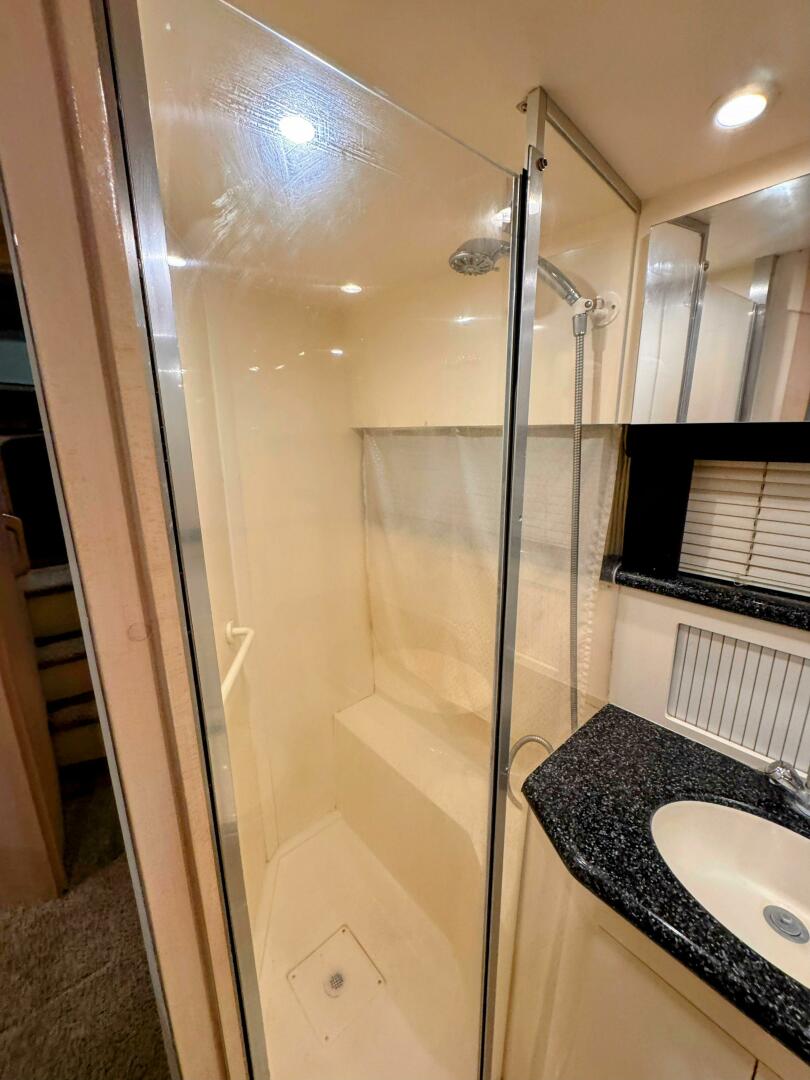 Kutting Loose 3 40ft Carver Yacht For Sale Kutting Loose 3 40ft Carver Yacht For Sale