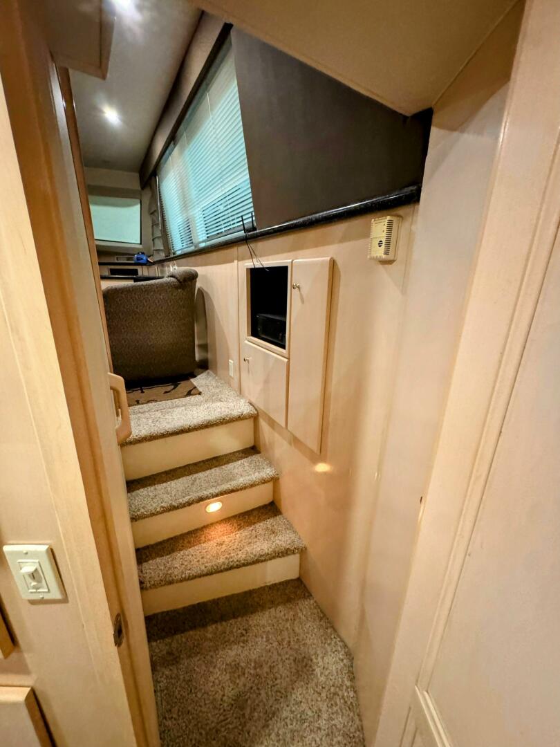 Kutting Loose 3 40ft Carver Yacht For Sale Kutting Loose 3 40ft Carver Yacht For Sale