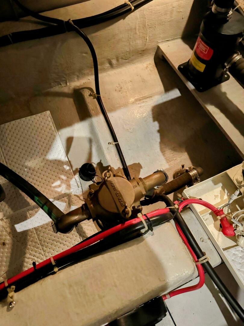 Kutting Loose 3 40ft Carver Yacht For Sale Kutting Loose 3 40ft Carver Yacht For Sale