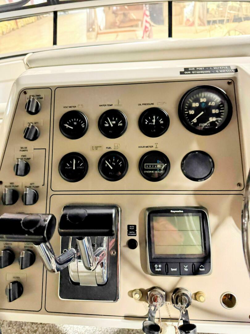 Kutting Loose 3 40ft Carver Yacht For Sale Kutting Loose 3 40ft Carver Yacht For Sale